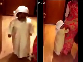 midget dwarf arab lady-love enano cachondo