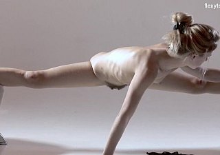 Russisch heiße haarige Gymnast Rita Mochalkina