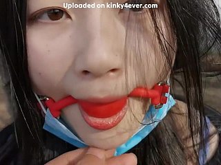 Fille chinoise en plein sense bondage porno non-professional