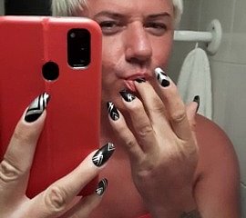 Sonyastar comely shemale masturbates concerning hanker nails