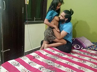 Ragazza indiana dopo il university Hardsex con il fratellastro a casa da sola