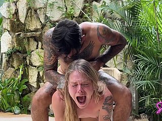 Baise anale cutting avec un touriste au Mexique