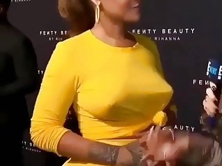 Rihanna Tits harde tepels