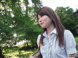 Attraktive Japanerin Kazumi Saijo liebt definitiv, wenn sie doggy gefickt